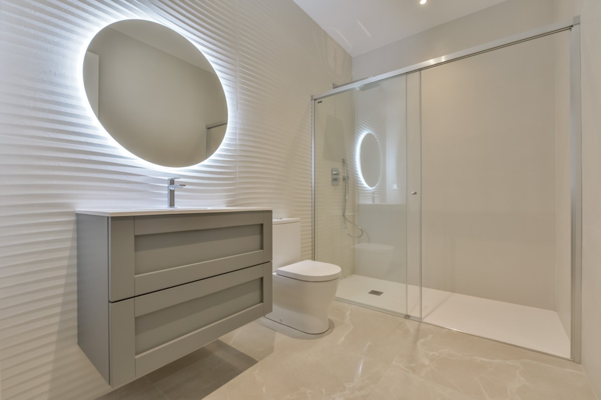 Neue Gebäude - Villa -
Finestrat