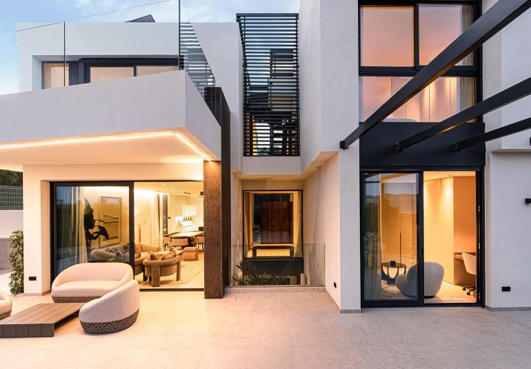 Neue Gebäude - Villa -
La Nucía