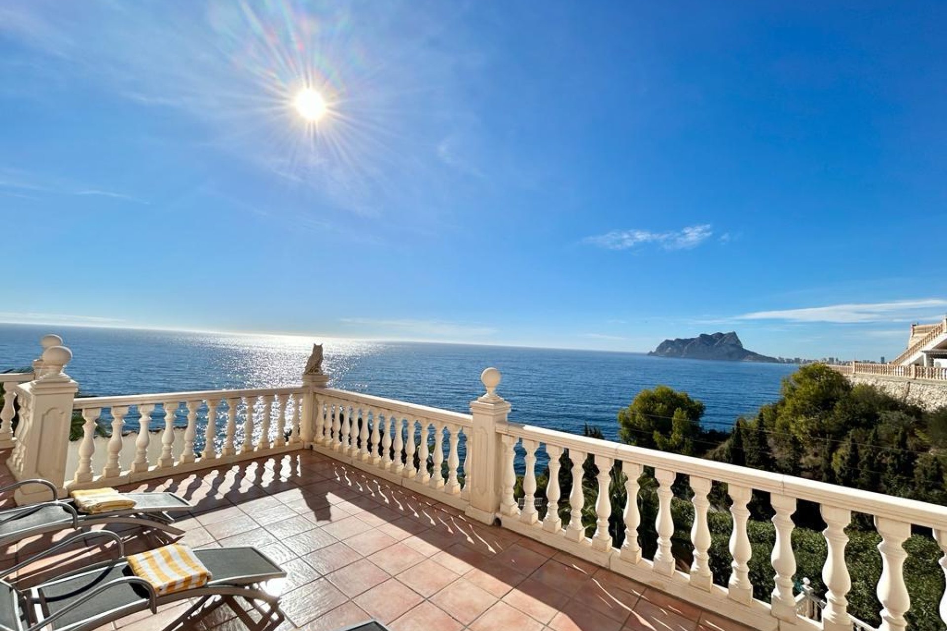 Neue Gebäude - Villa -
Moraira