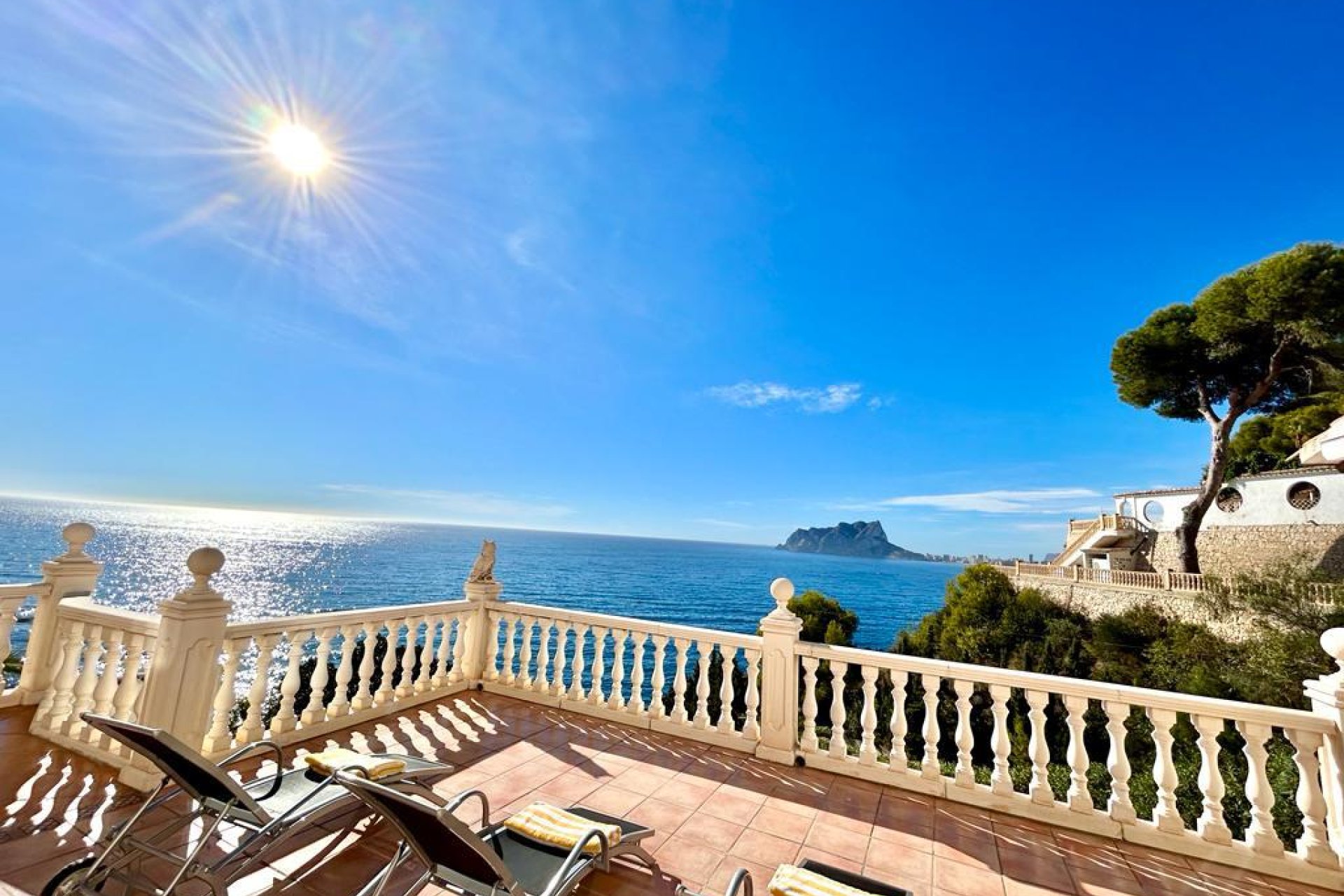 Neue Gebäude - Villa -
Moraira