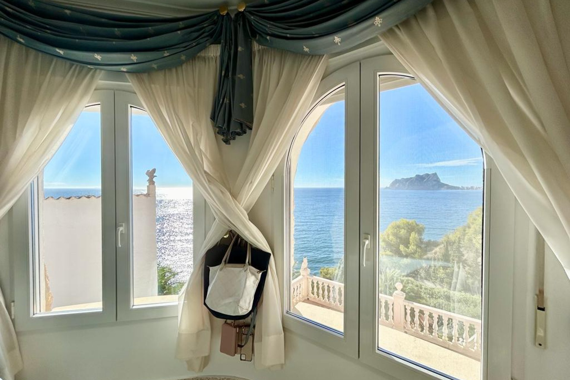 Neue Gebäude - Villa -
Moraira