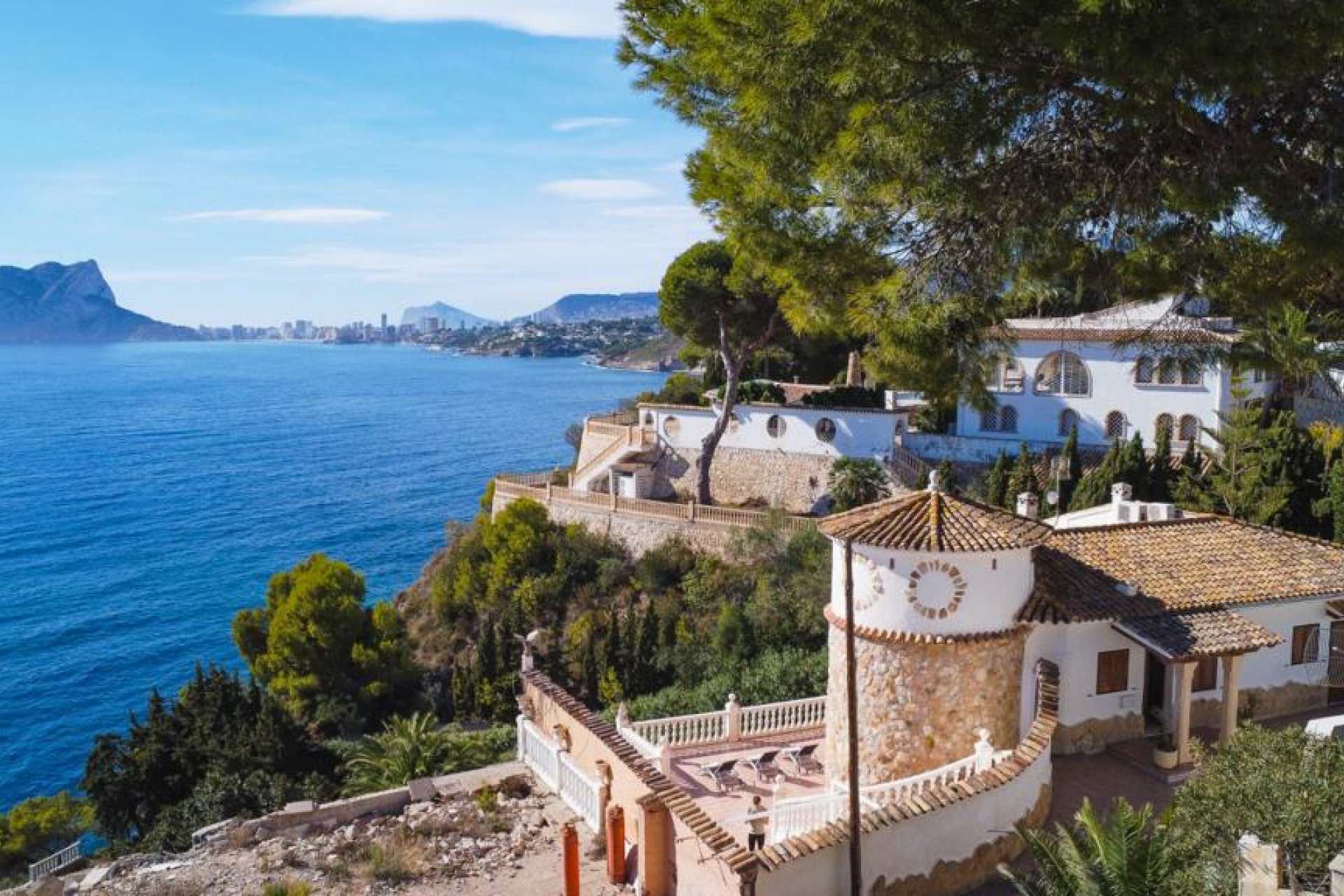 Neue Gebäude - Villa -
Moraira