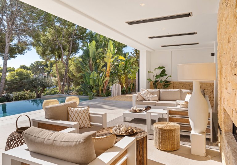 Neue Gebäude - Villa -
Moraira