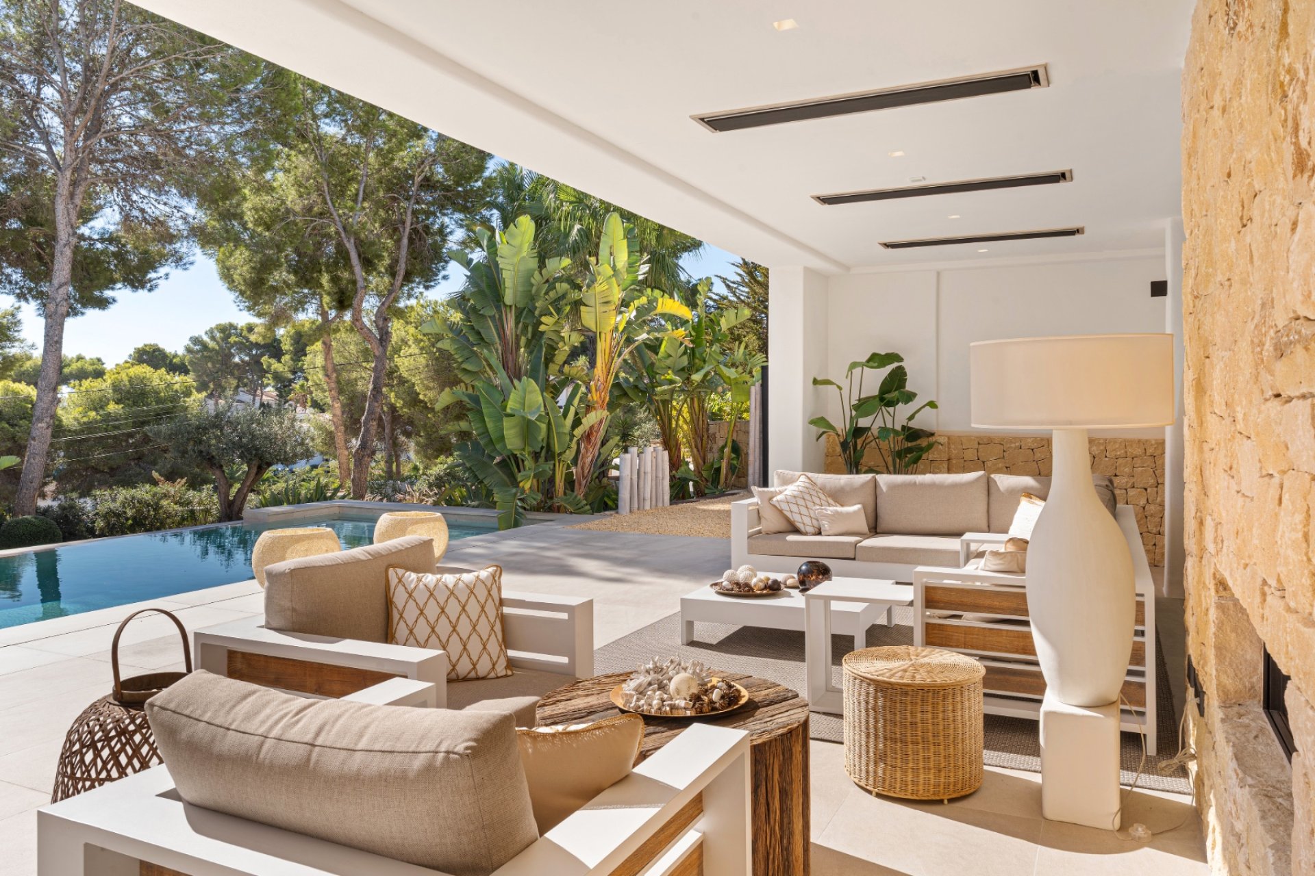 Neue Gebäude - Villa -
Moraira