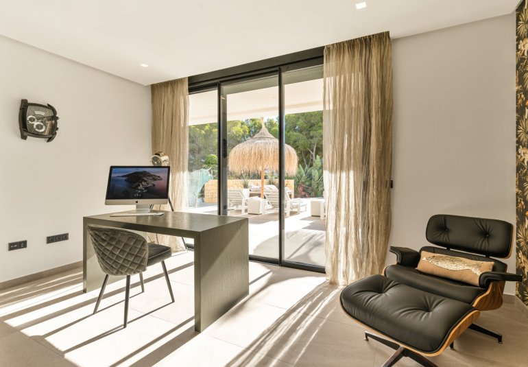 Neue Gebäude - Villa -
Moraira