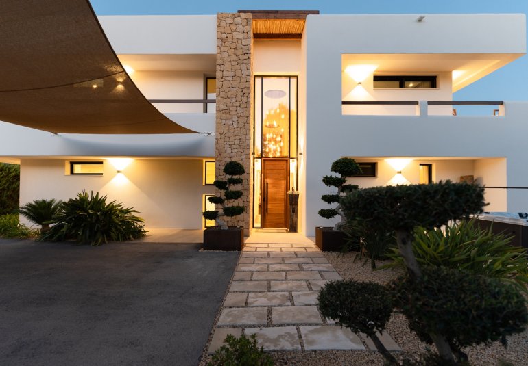 Neue Gebäude - Villa -
Moraira