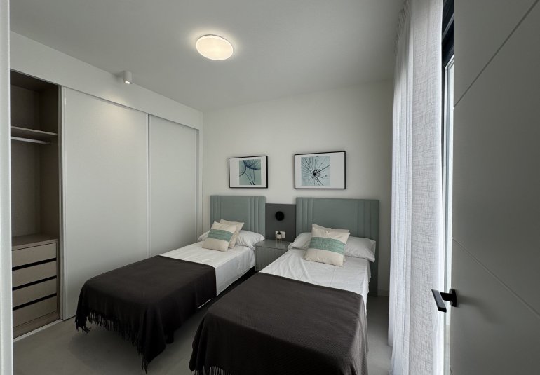 Neue Gebäude - Villa -
roldán