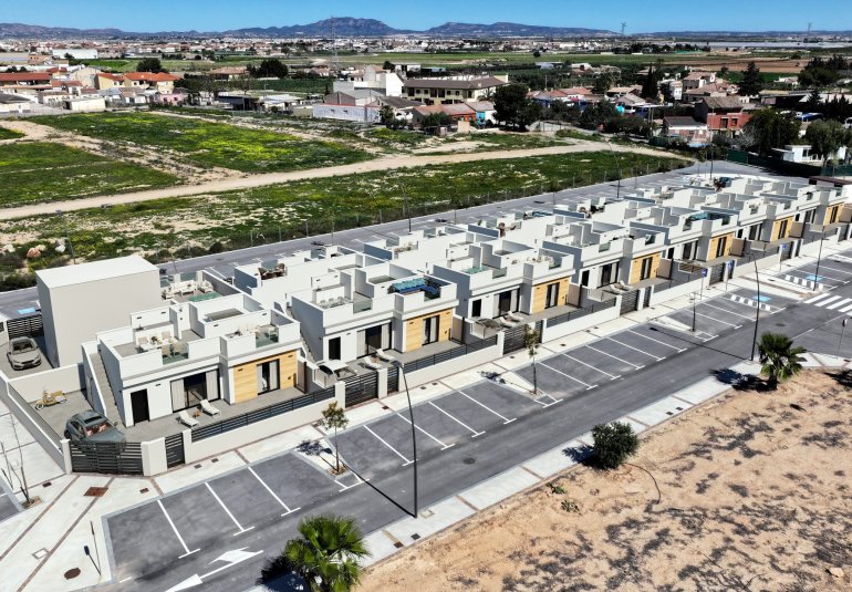 Neue Gebäude - Villa -
roldán