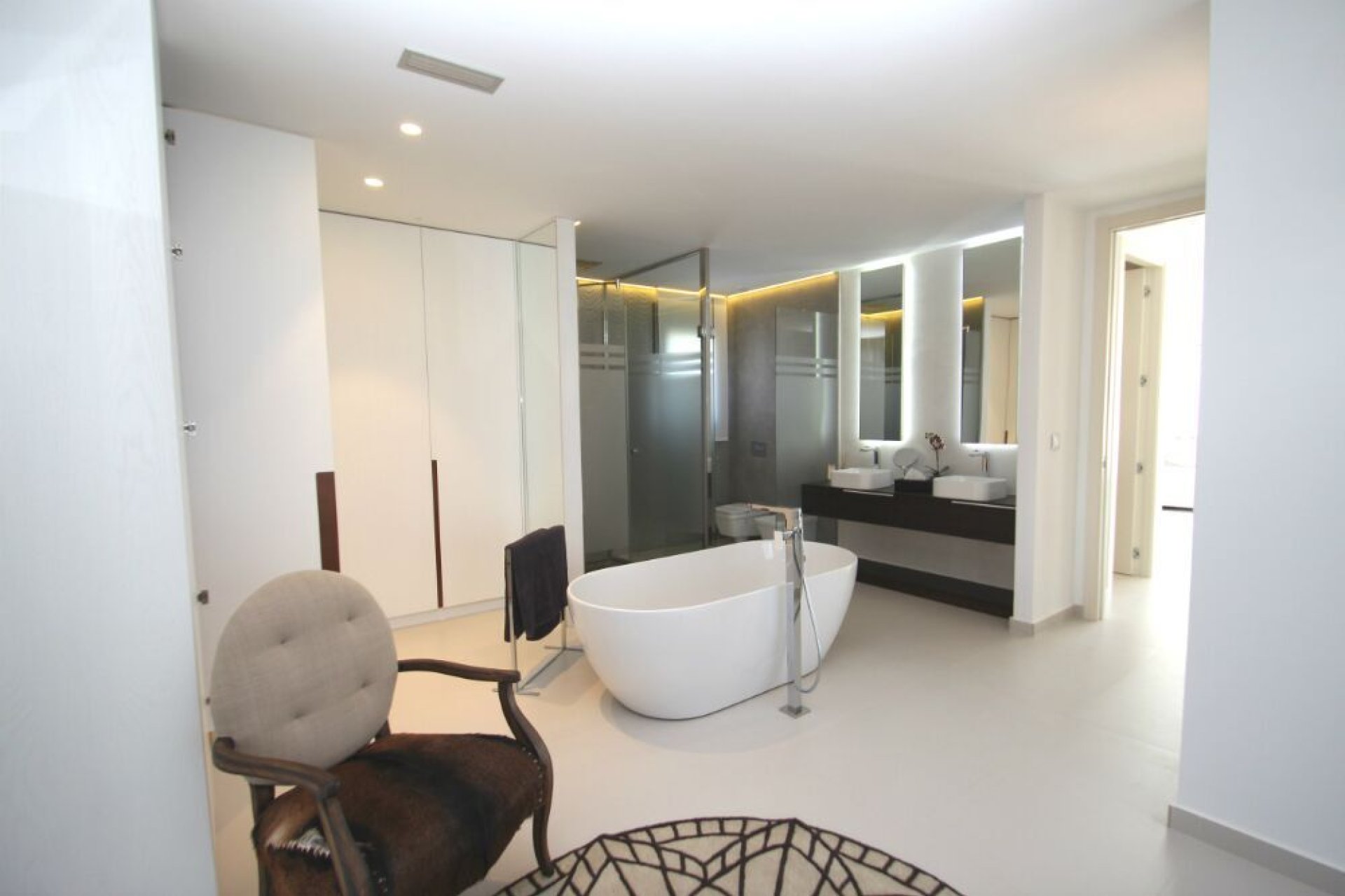 Neue Gebäude - Villa -
San Miguel de Salinas