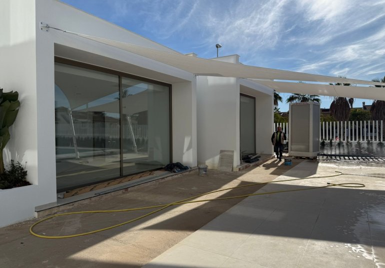 Neue Gebäude - Wohnung -
Cabo Roig
