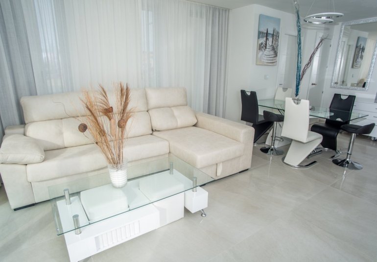 Neue Gebäude - Wohnung -
La Cala