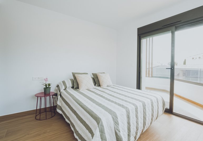 Neue Gebäude - Wohnung -
Redován