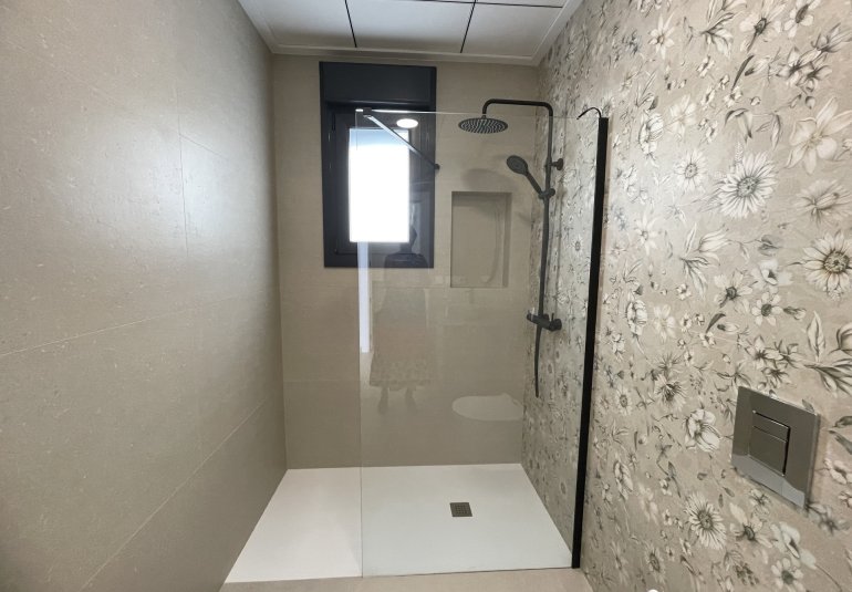 New Build - detached -
Heredades