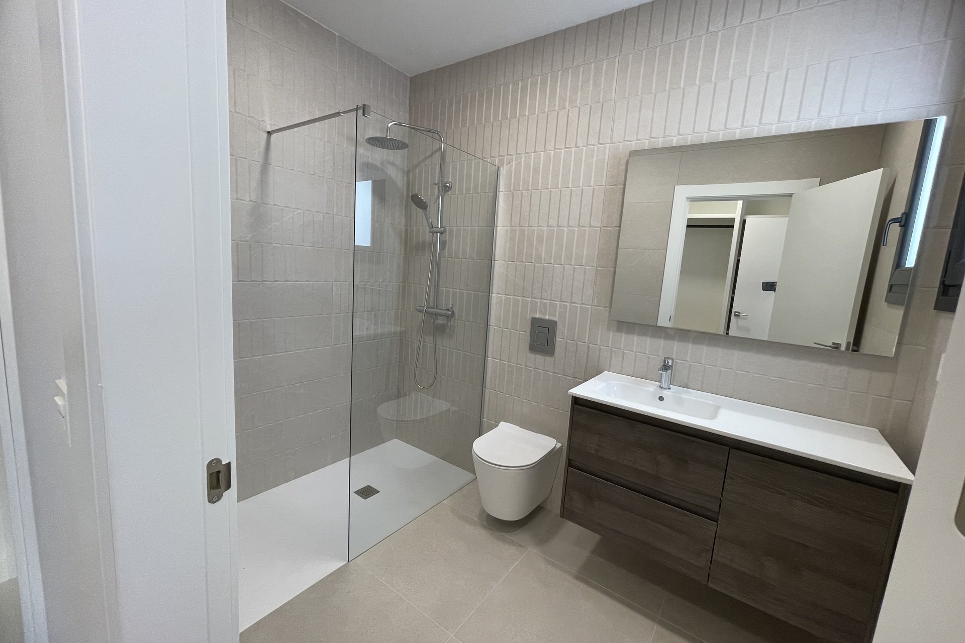 New Build - detached -
Heredades