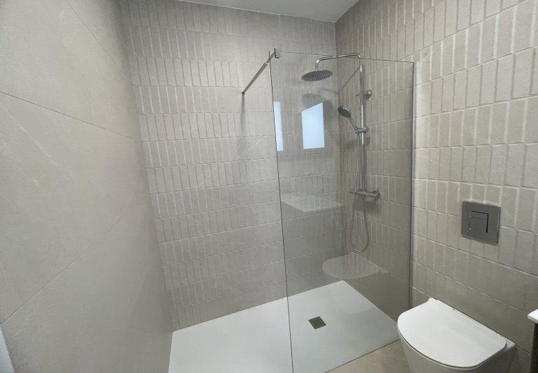 New Build - detached -
Heredades