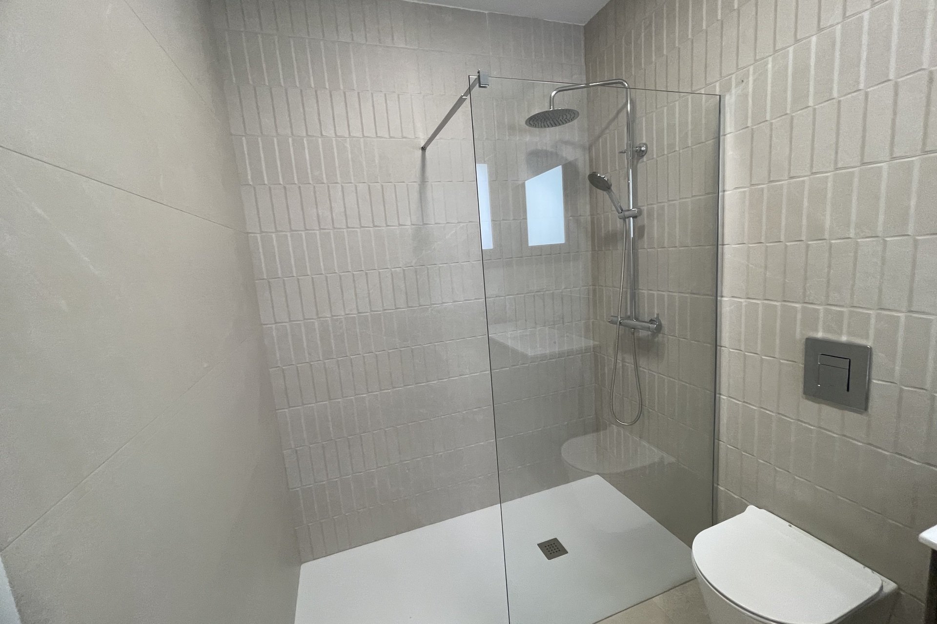 New Build - detached -
Heredades