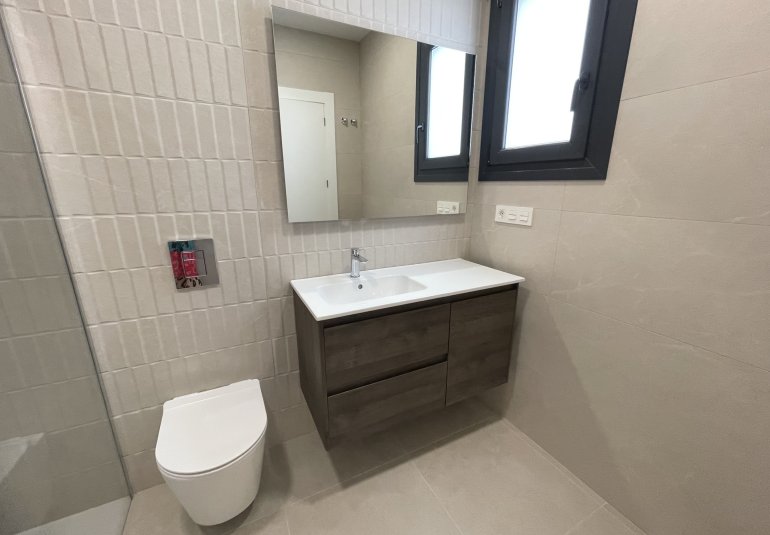 New Build - detached -
Heredades