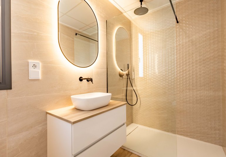 New Build - detached -
Polop