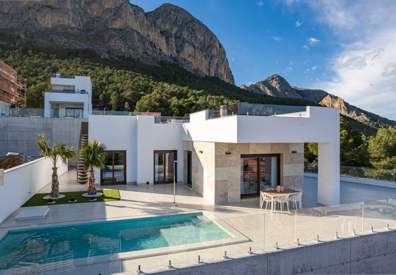 New Build - detached -
Polop