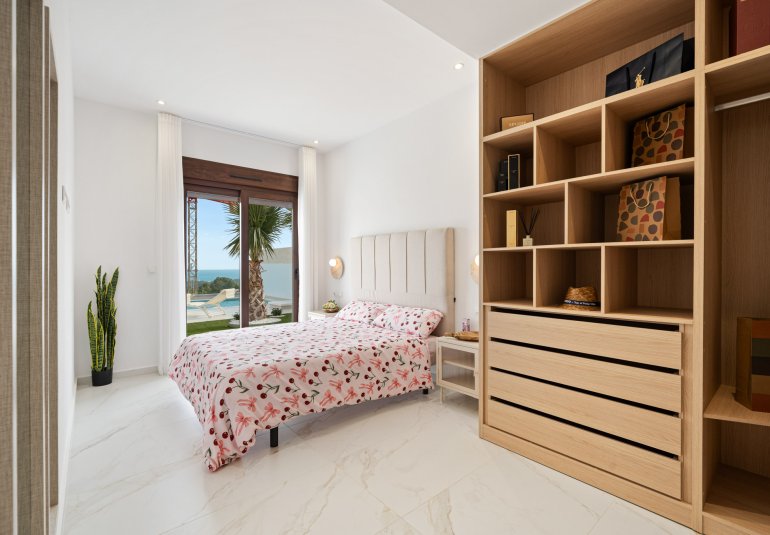 New Build - detached -
Polop