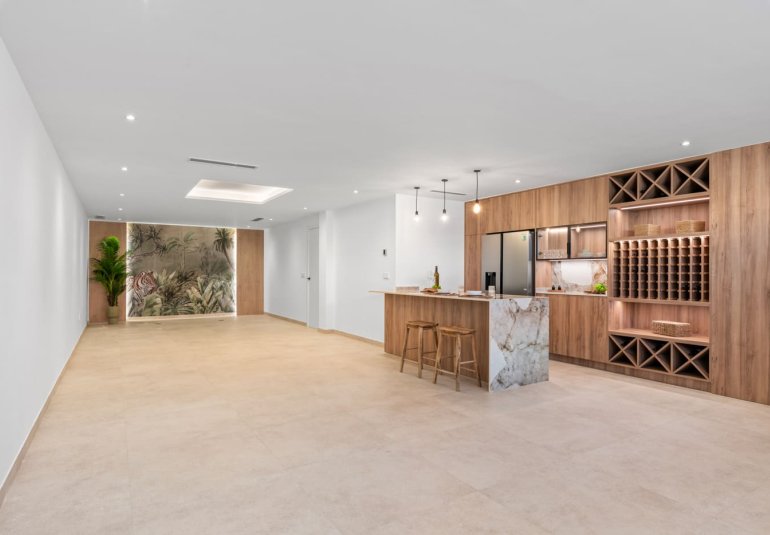 New Build - detached -
Polop