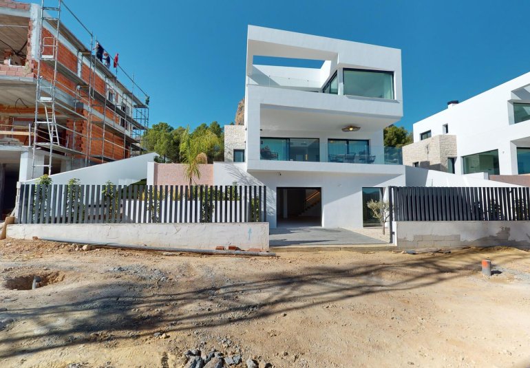 New Build - detached -
Polop