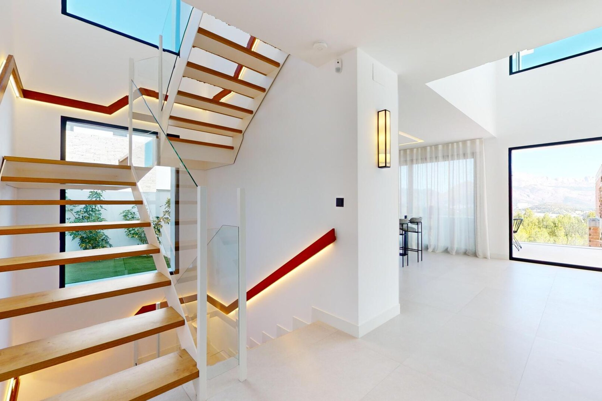 New Build - detached -
Polop