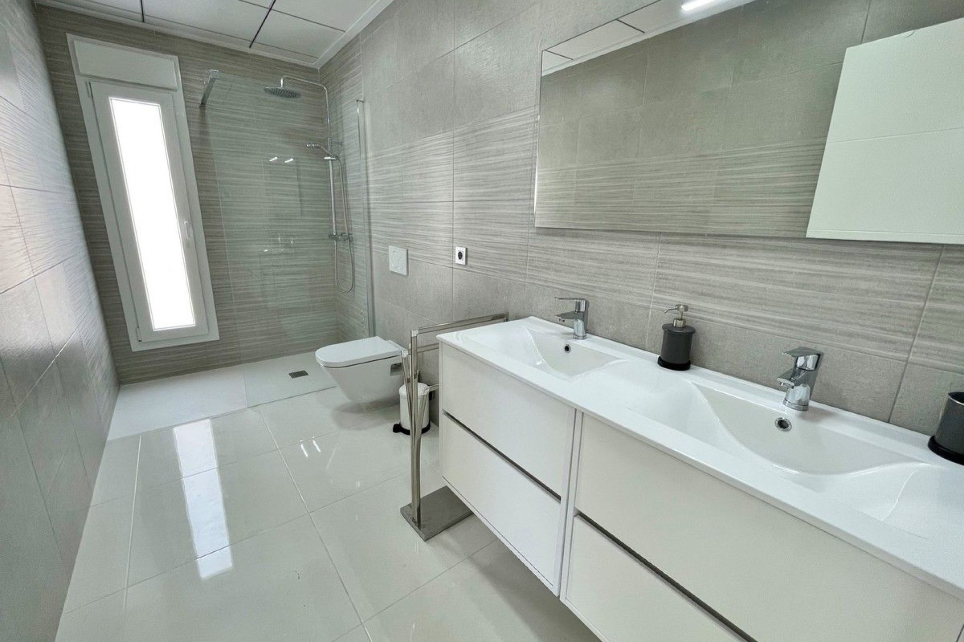 New Build - detached -
Rafal