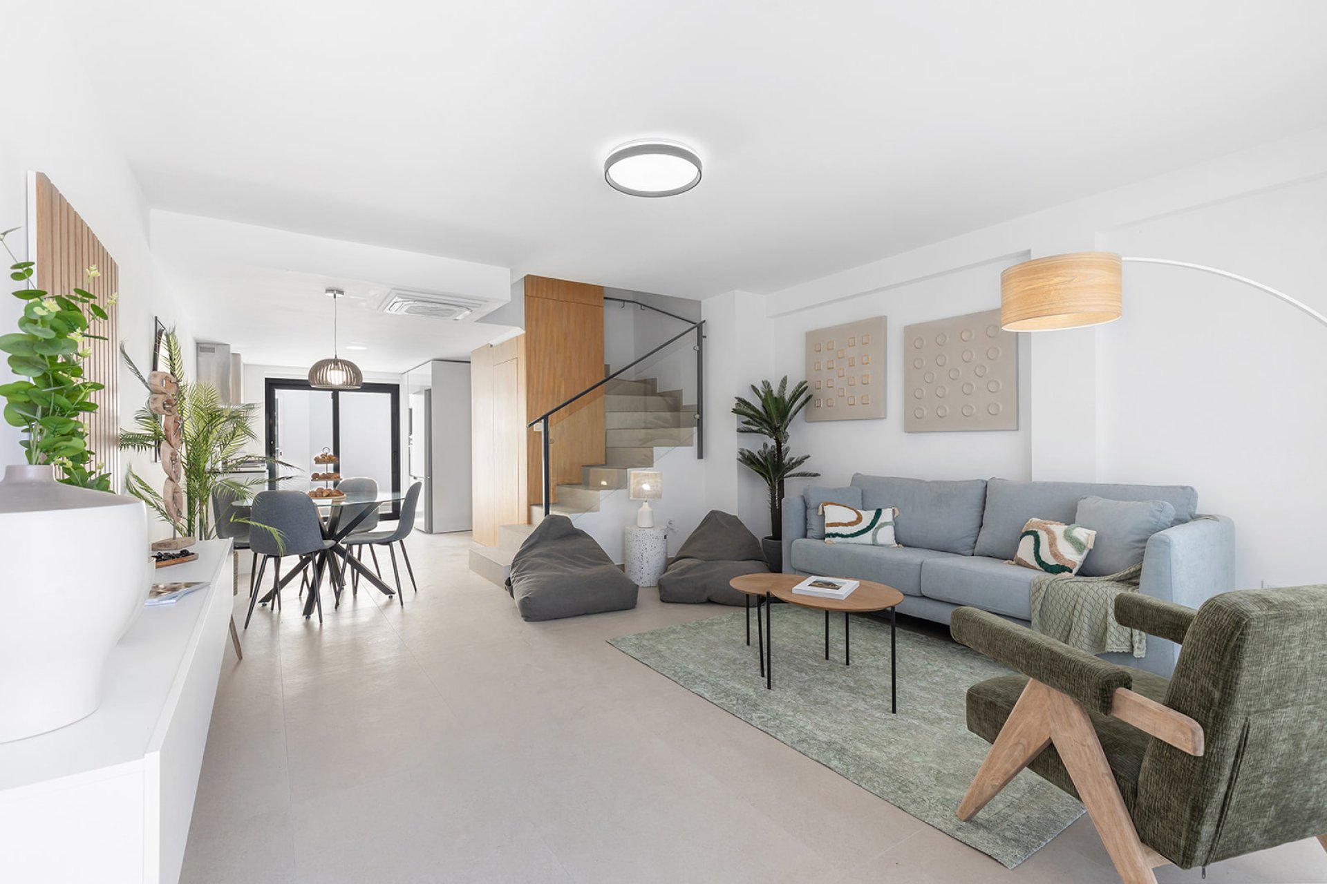 New Build - semi-detached -
Rafal