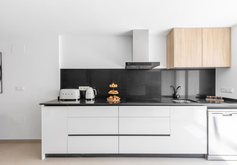 New Build - semi-detached -
Rafal