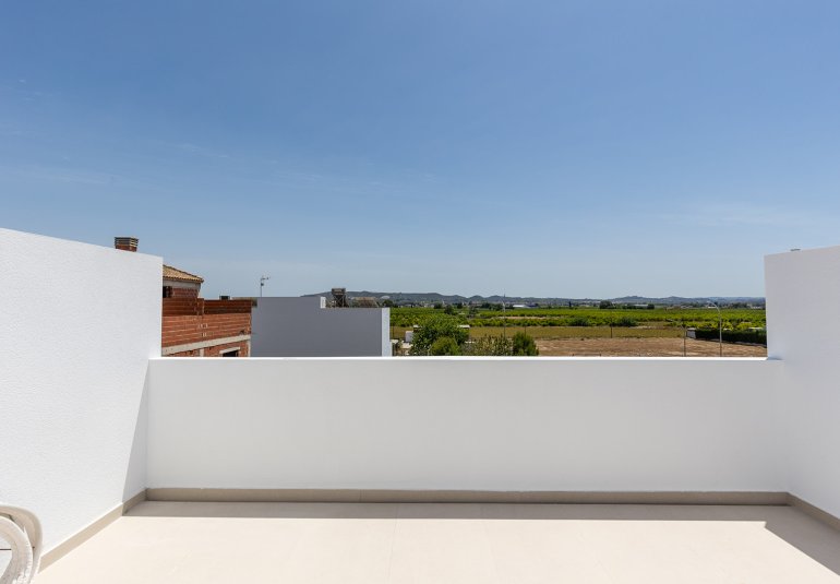 New Build - semi-detached -
Rafal