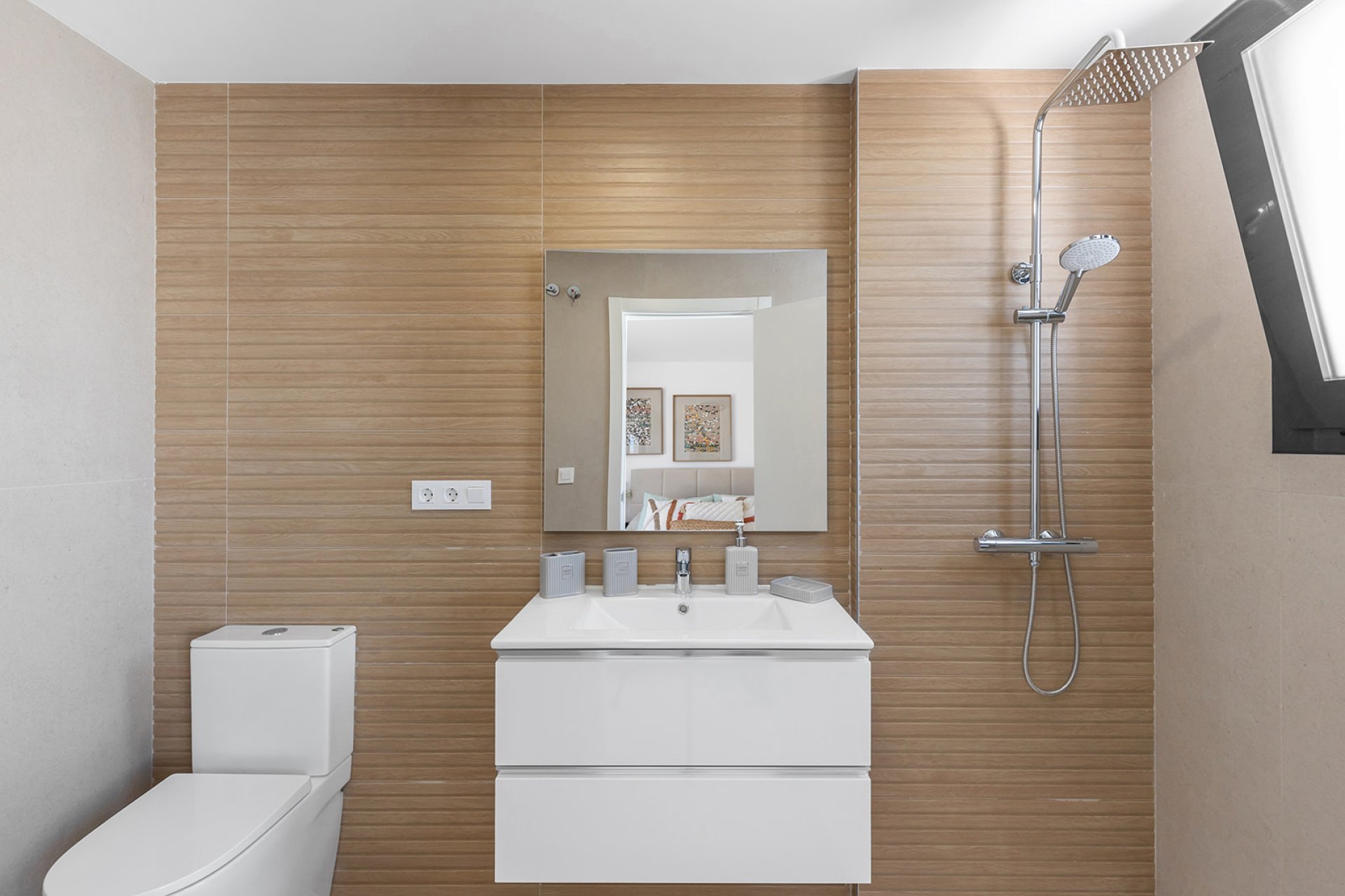 New Build - semi-detached -
Rafal