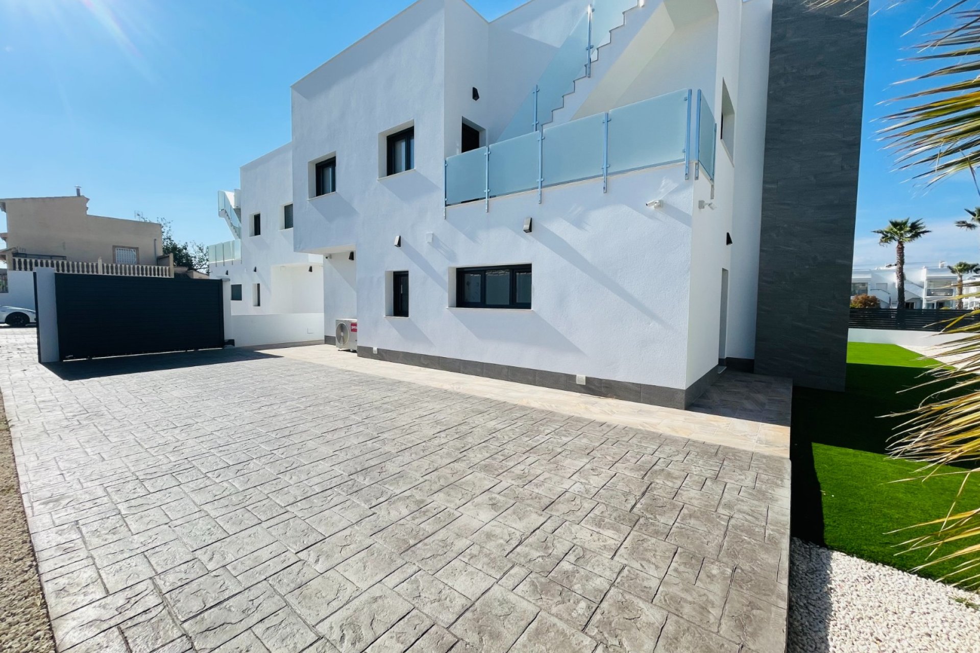 Nieuwbouw Woningen - Herenhuis -
Torrevieja