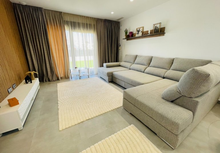 Nieuwbouw Woningen - Herenhuis -
Torrevieja