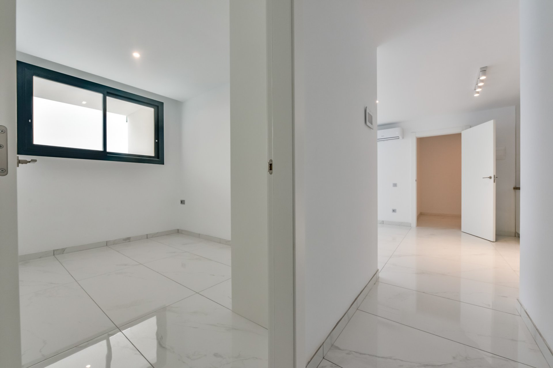 Nieuwbouw Woningen - Villa -
Finestrat
