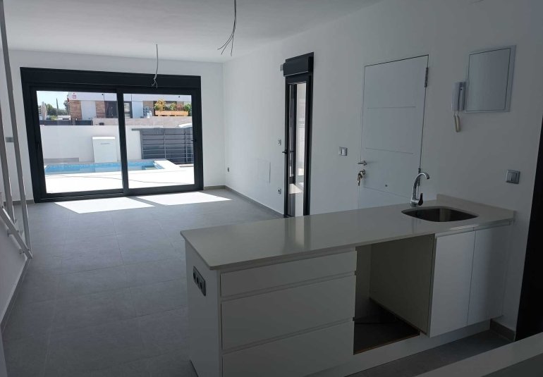 Nouvelle construction - Maison de ville -
Daya Nueva