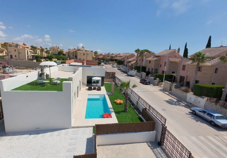 Nouvelle construction - Maison de ville -
La Finca Golf