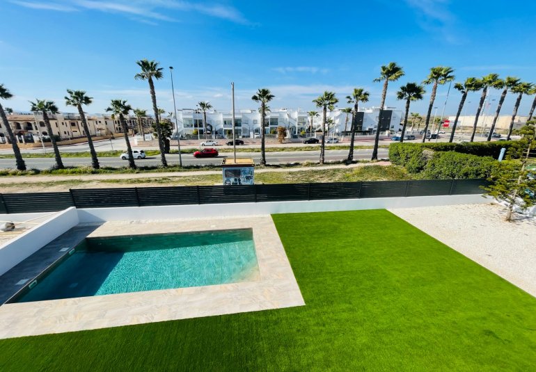 Nouvelle construction - Maison de ville -
Torrevieja