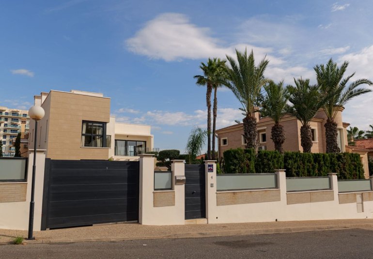 Nouvelle construction - Villa -
Torrevieja