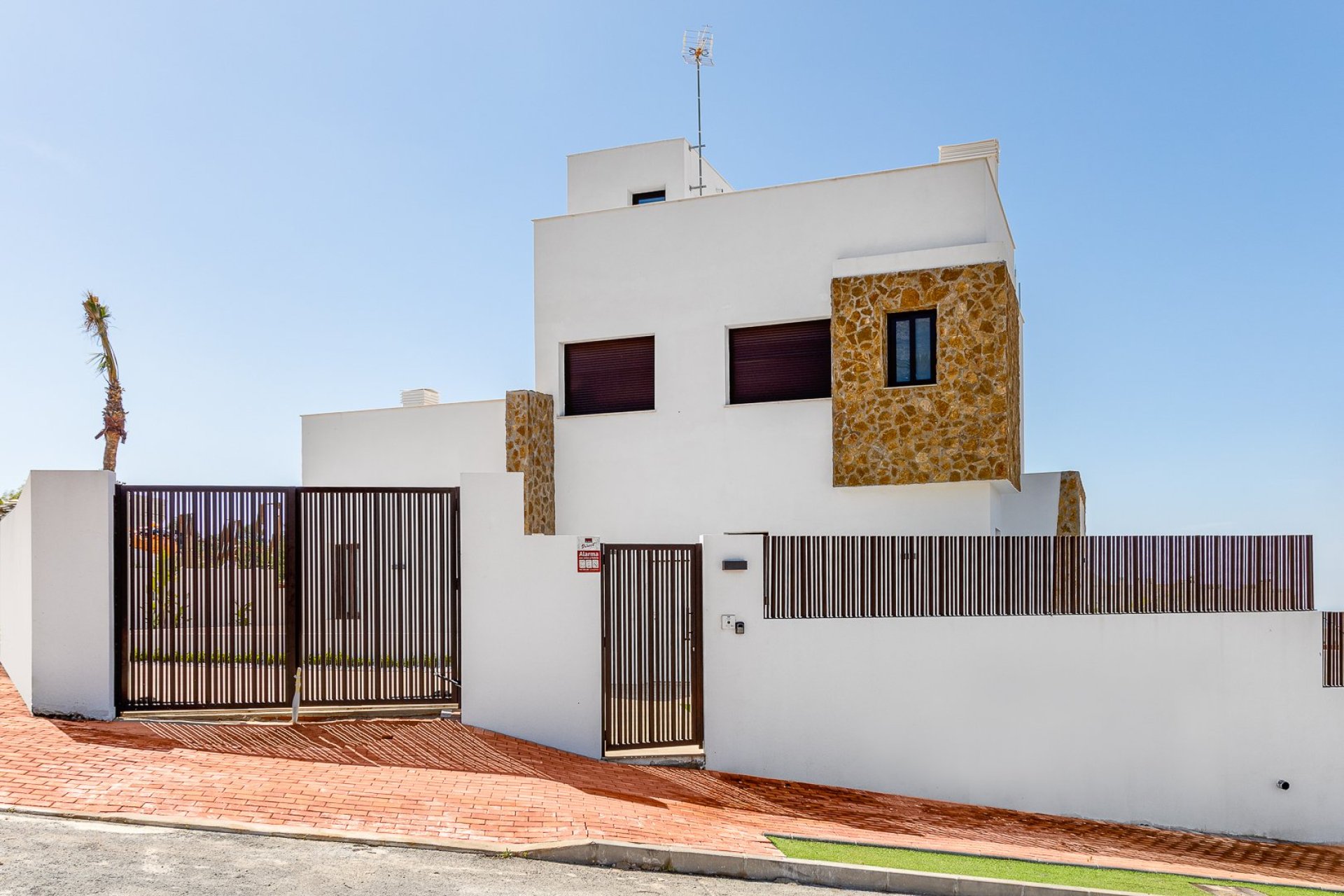 Obra nueva - Adosado -
Finestrat