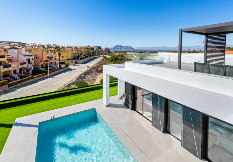 Obra nueva - Adosado -
La Finca Golf