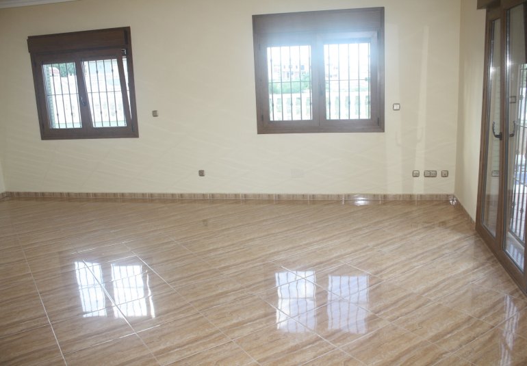 Obra nueva - Adosado -
Torrevieja