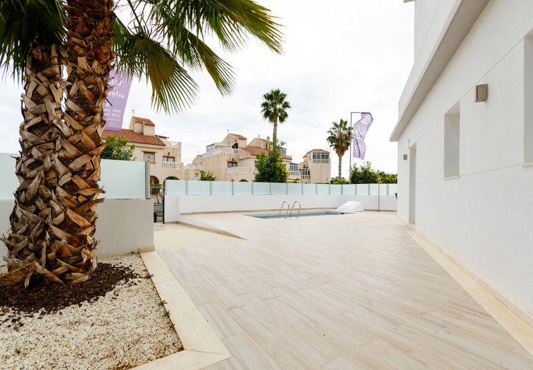 Obra nueva - Adosado -
Torrevieja