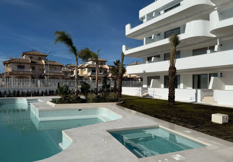 Obra nueva - Apartamento / piso -
Cabo Roig