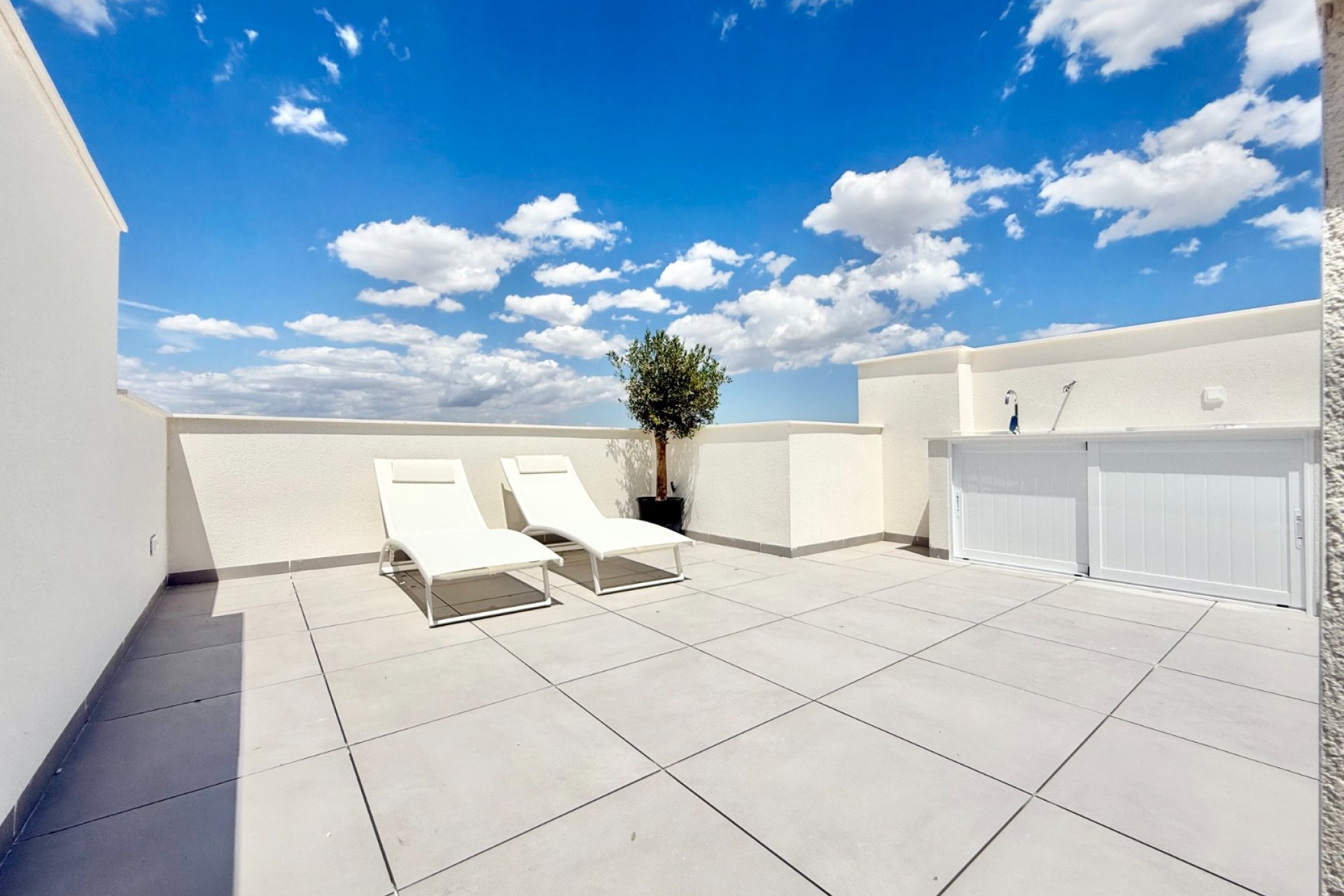 Obra nueva - low-bungalow -
Cox