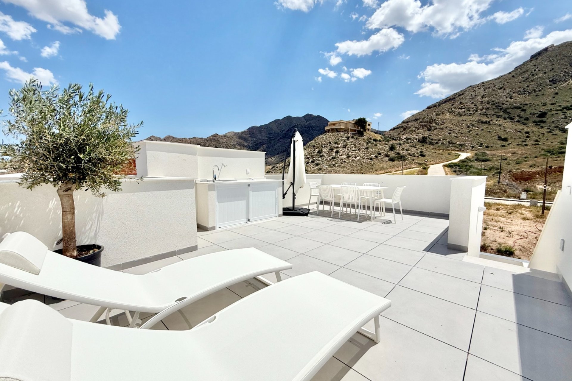 Obra nueva - low-bungalow -
Cox