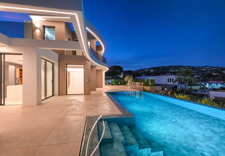 Obra nueva - Villa -
Benissa