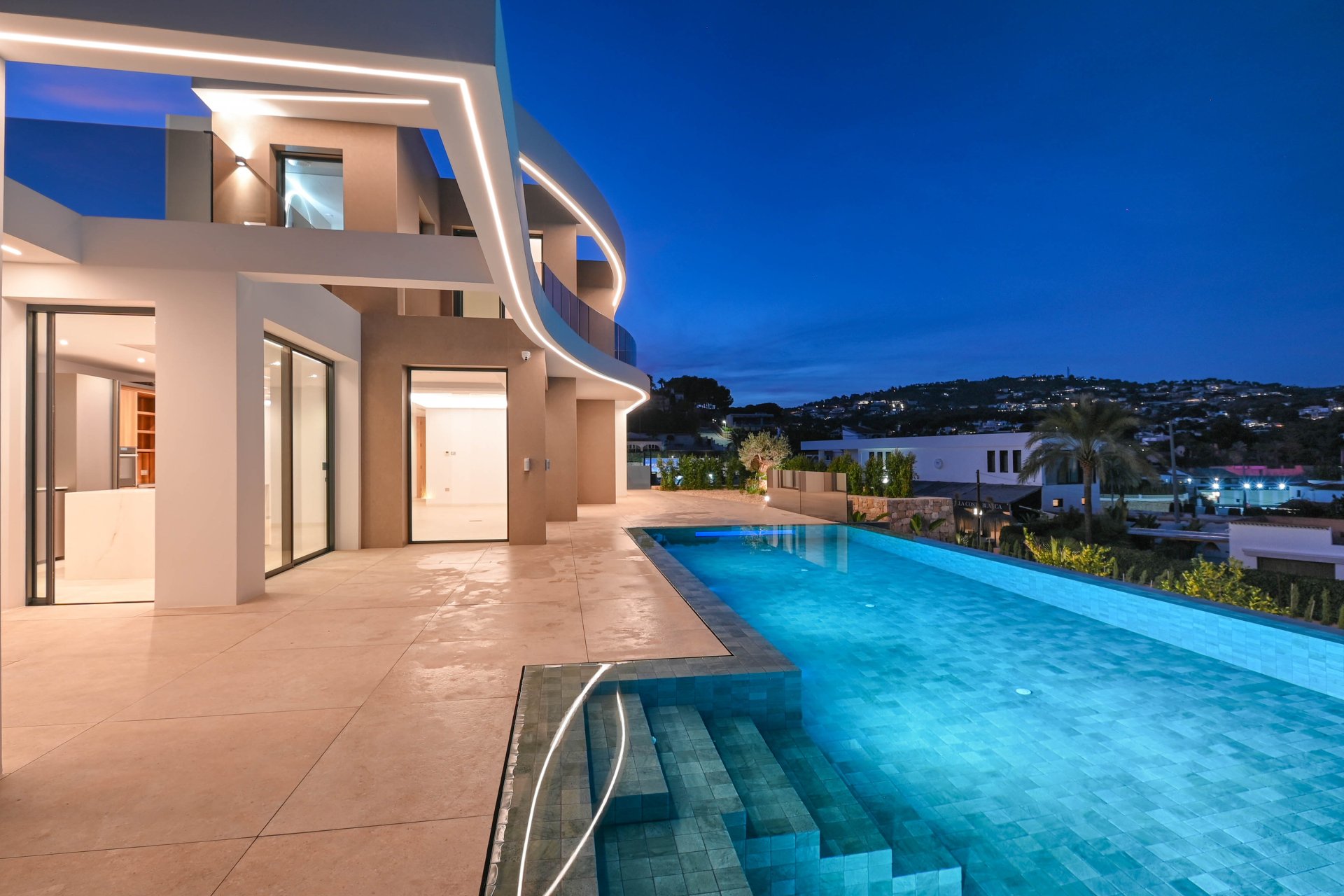 Obra nueva - Villa -
Benissa