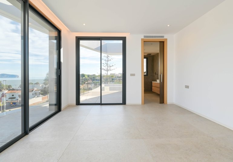 Obra nueva - Villa -
Benissa