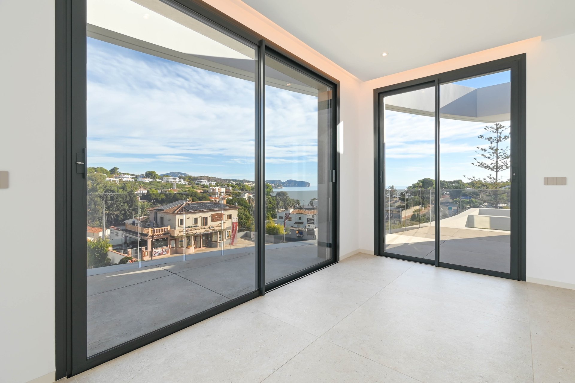 Obra nueva - Villa -
Benissa